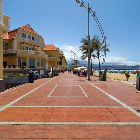 By Playa De Canteras * Las Palmas